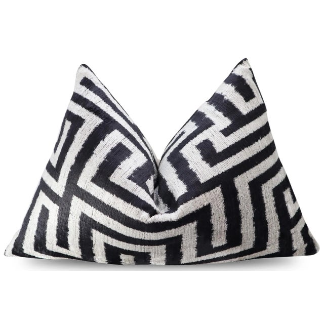 Mid-Century Modern Contemporary Black & White Velvet Throw Pillow & Down Insert For Sale - Image 3 of 12