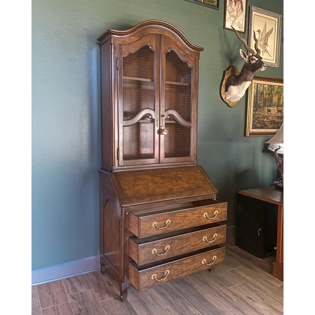 Late 20th Century Baker French Provincial Walnut Secretary Desk With Chicken Wire Doors & Working Key For Sale - Image 9 of 10