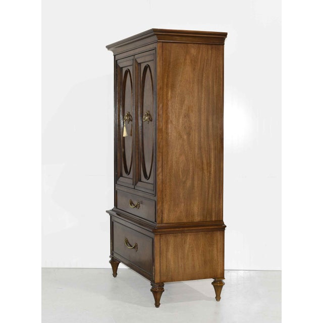 French Provincial Mid Century French Provincial-Style Highboy Dresser by Hellam Furniture Company Pennsylvania For Sale - Image 3 of 13