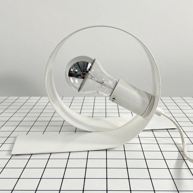 White Loop Table Lamp, 1980s For Sale - Image 6 of 8