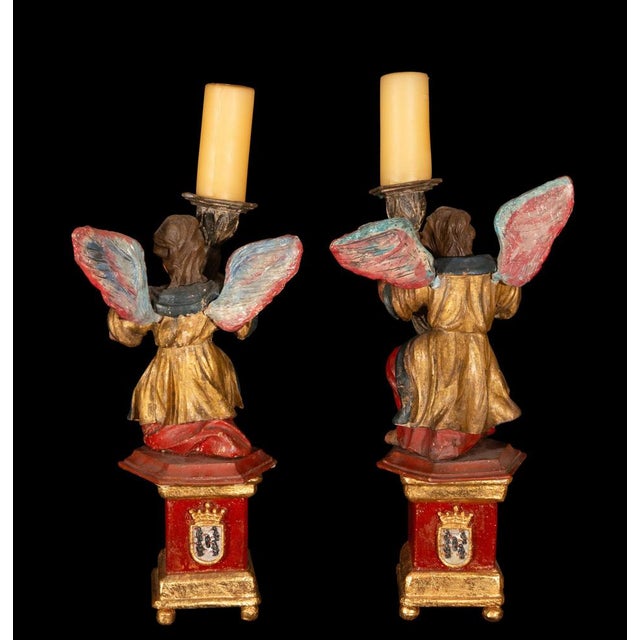 Spanish Baroque Polychrome Angel Torchères on Gilt Pedestals, 1750, Set of 2 For Sale - Image 4 of 9