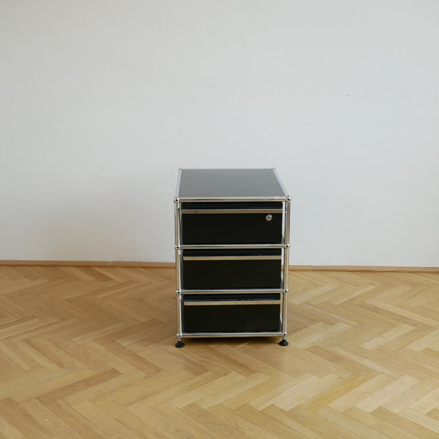 Office Container by Fritz Haller & Paul Schärer for USM Haller, in Flawless conditions. Designed 1960 to 1969 This piece...