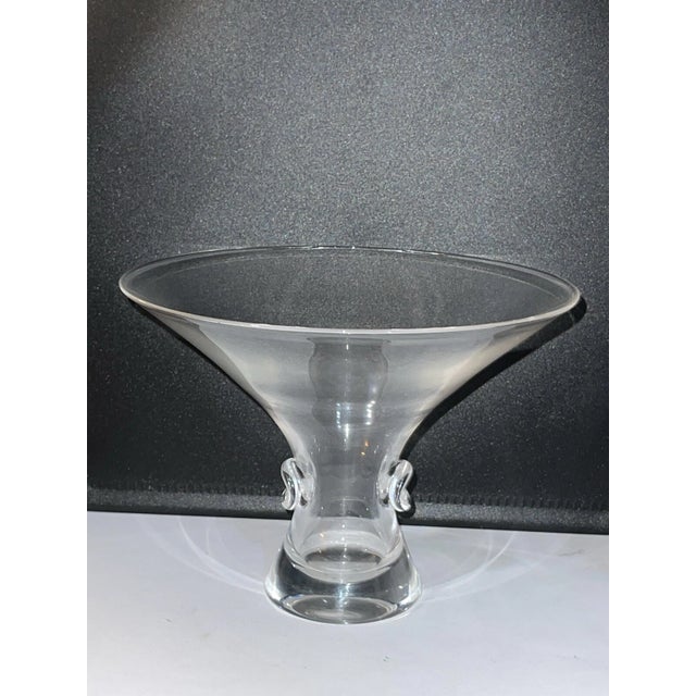 Designed by George Thompson in 1949, this crystal bouquet vase exemplifies the epitome of mid-century American luxury and...