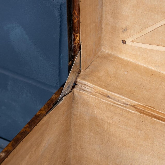 Antique Trunk in Woven Canvas from Louis Vuitton, 1900 For Sale - Image 17 of 18