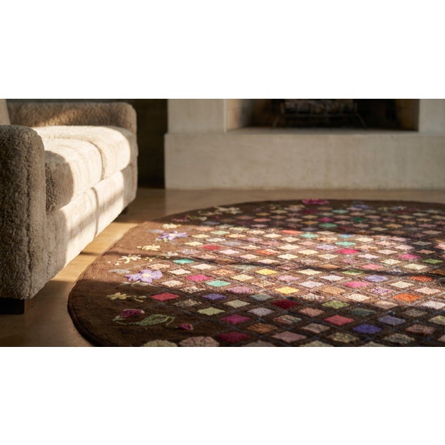 1920s Brown Diamond Folk Art Antique Oval American Hooked Rug 7'8" X 10'6" Handknotted Wool Carpet For Sale - Image 11 of 13