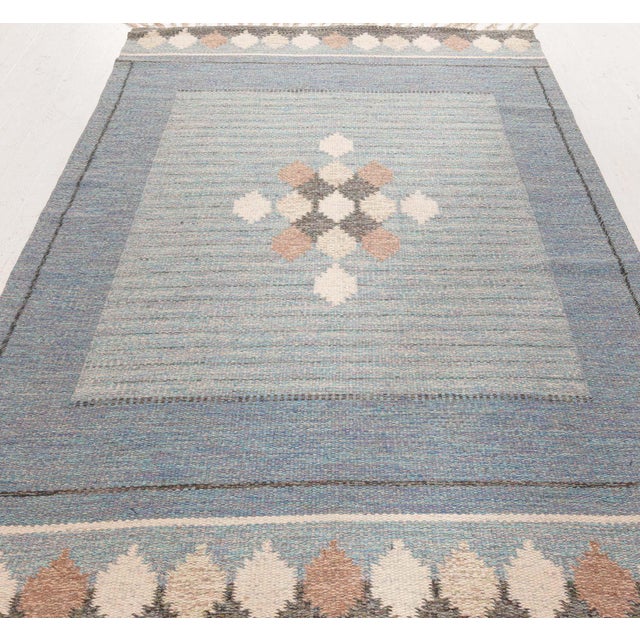 Textile Scandinavian Mid-Century Ivory Flatweave Carpet By Ingegerd Silow For Sale - Image 7 of 9