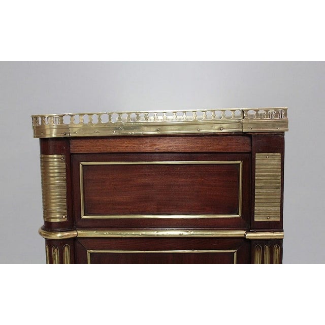 18th Century Louis XVI Secretary in Mahogany, White Marble, and Brass For Sale - Image 17 of 18