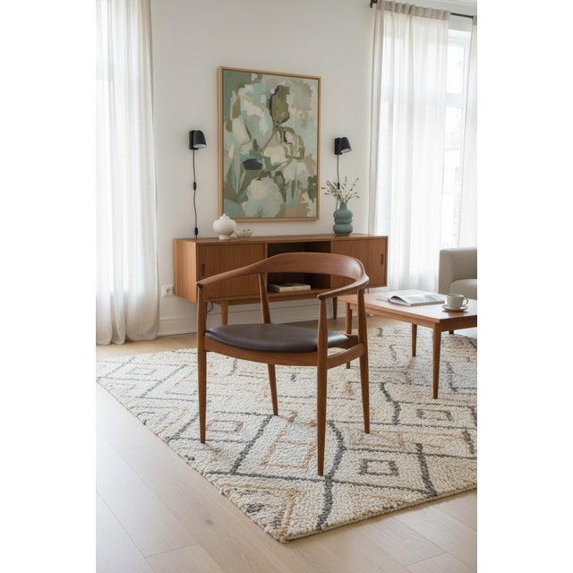 Danish armchair designed by Illum Wikkelsø for Eilersen. It is an exceptionally unusual armchair with fantastic sculptural...
