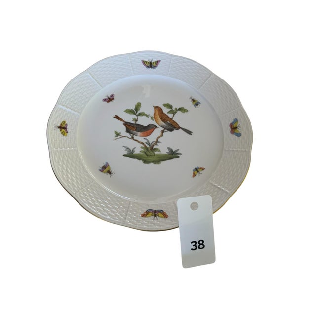 Herand Rothschild Bird 10" Dinner Porcelain Plate 524/RO Motif #1 Made in Hungary Approx. 10" Diameter. Scalloped Edge...