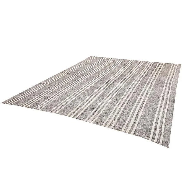 Traditional Large Vintage Gray & White Turkish Kilim For Sale - Image 3 of 7