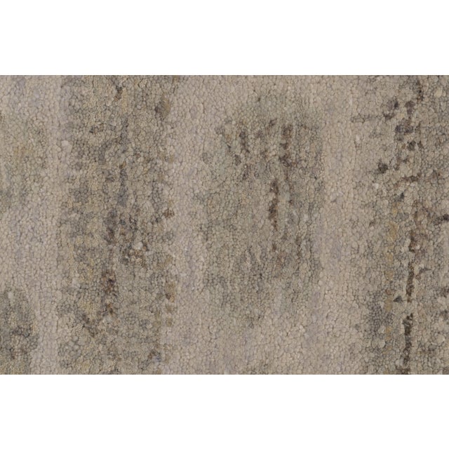 Rug & Kilim’s Abstract Rug With Gray and Beige All Over Geometric Patterns For Sale In New York - Image 6 of 9