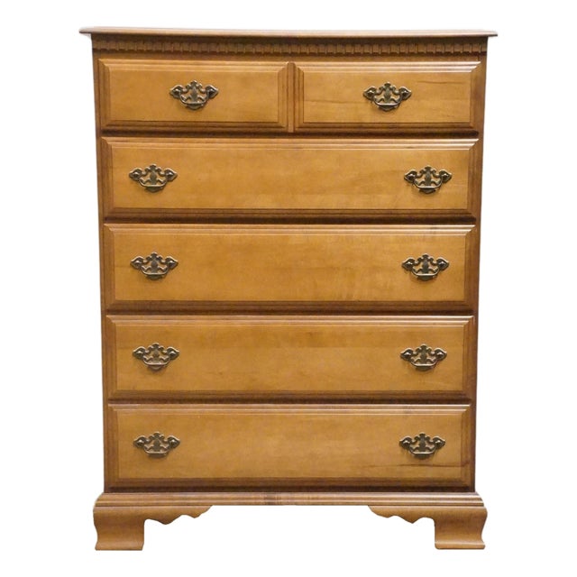 Bassett Furniture Solid Hard Rock Maple Colonial Early American 36" Chest of Drawers 229-01-251 For Sale