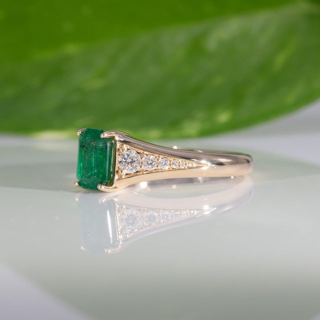 1Ct Zambian Emerald Ring With Earth-Mined Diamond Accents: Solid 14k Gold, 7x5mm, Size 6.75 For Sale In Columbus - Image 6 of 9