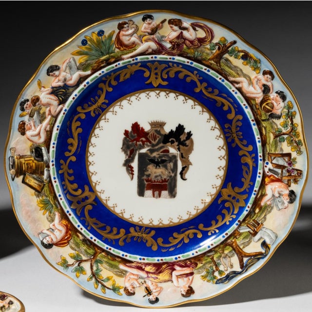 Italian Set of 8 Antique Capodimonte Armorial Crest Cabinet Plates For Sale - Image 3 of 8