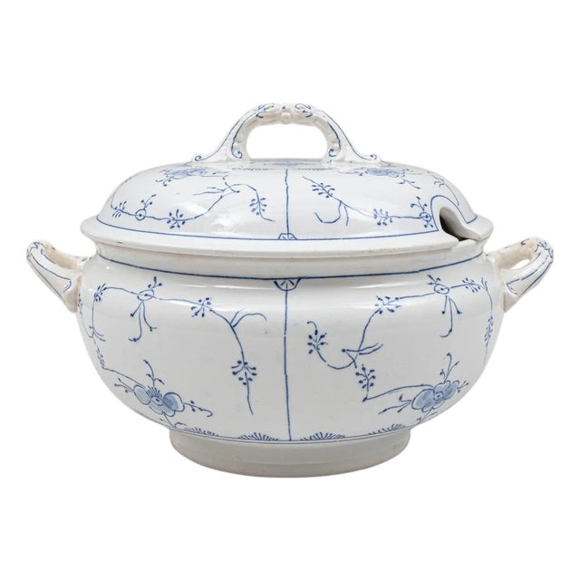 20th Century Belgian Special Edition Porcelain Tureen With Lid For Sale