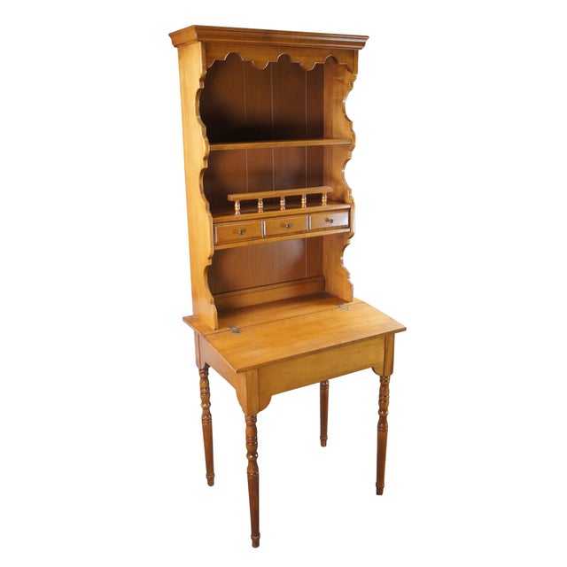 1960s American Country Diminutive Desk & Hutch. Made from maple with a lift top writing desk topped by a large backsplash...