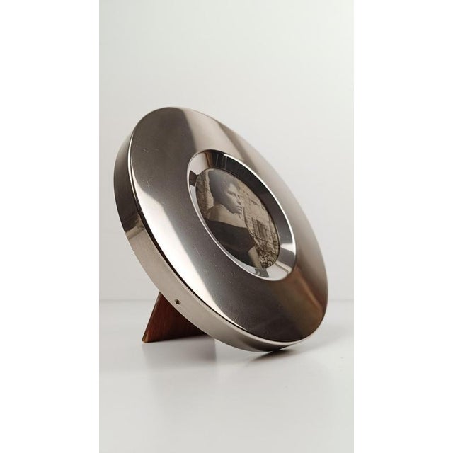 Mid-Century Round Silver-Plated and Teak Picture Frame, Italy, 1970s For Sale - Image 9 of 18