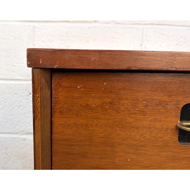 Mid 20th Century Walnut and Brass Nightstand by Bassett, Attributed For Sale - Image 9 of 12