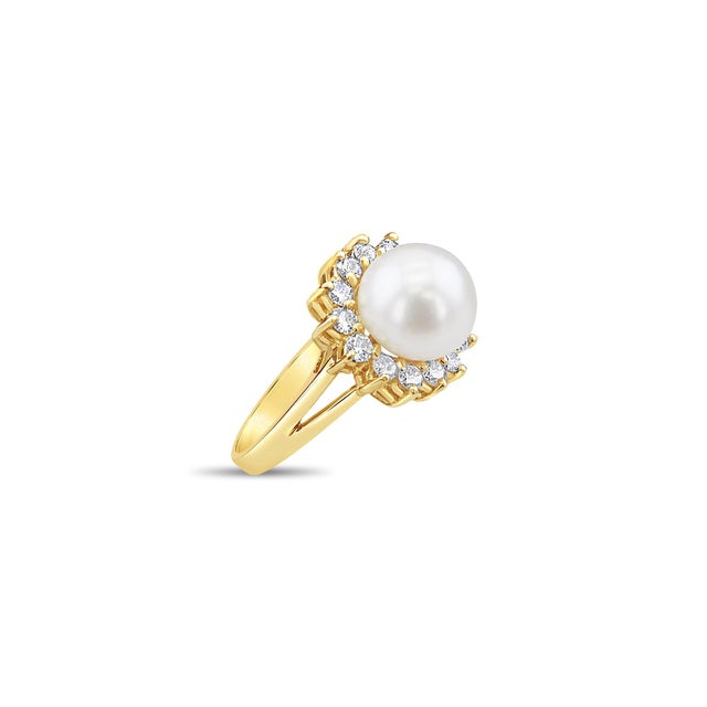 Contemporary Freshwater Pearl Diamond Ring .50cttw 14K Yellow Gold, Size 3 For Sale - Image 3 of 5