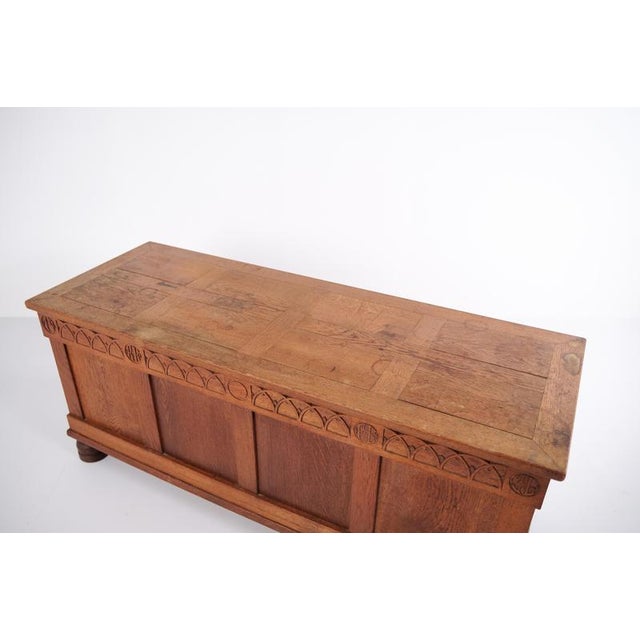 Wood Chest in Oak with Carved Details and Round Legs, 1920s For Sale - Image 7 of 14