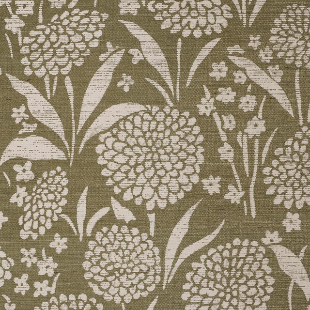 Traditional Sample - Schumacher Chrysanthemum Sisal Wallcovering In Juniper For Sale - Image 3 of 6