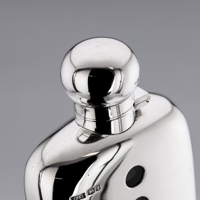 20th Century Victorian Silver Hip Flask & Cup from James Dixon & Son, 1901 For Sale - Image 6 of 12