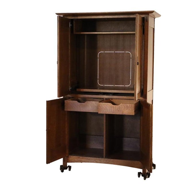 Vintage Stickley Arts & Crafts Oak & Hammered Copper Entertainment Cabinet For Sale - Image 6 of 15