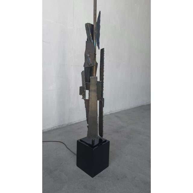 Sculptural Brutalist Bronze Table Lamp by Richard Barr for Laurel For Sale In Las Vegas - Image 6 of 12