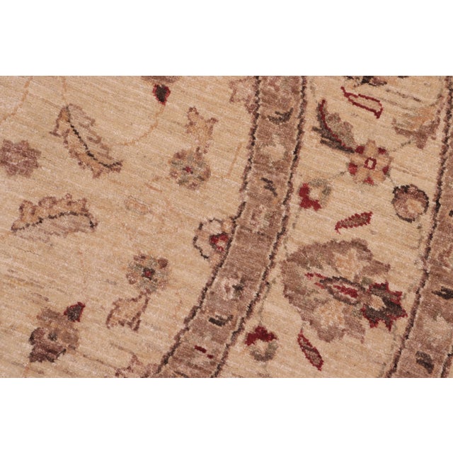 Bohemian Ziegler Beige/Rust Wool Round Rug - 5'7'' X 5'8'' For Sale In New York - Image 6 of 9