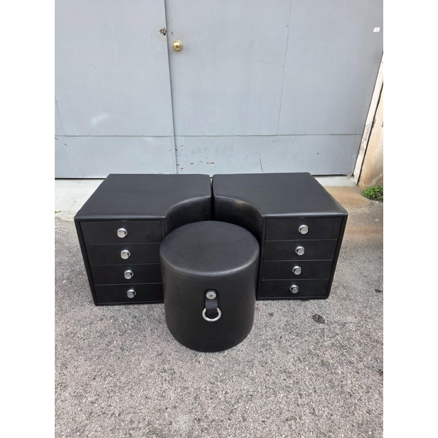 Metal Chest of Drawers with Black Leather Stool by Guido Faleschini for I4 Mariani, 1970, Set of 3 For Sale - Image 7 of 12