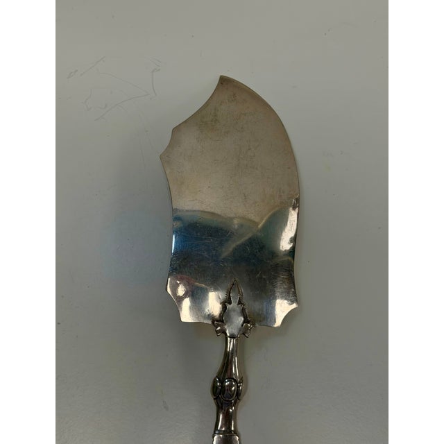 Antique Silver Plated Fish Server/Cake Slice With Carved Mother-of-Pearl Handle For Sale In Raleigh - Image 6 of 8