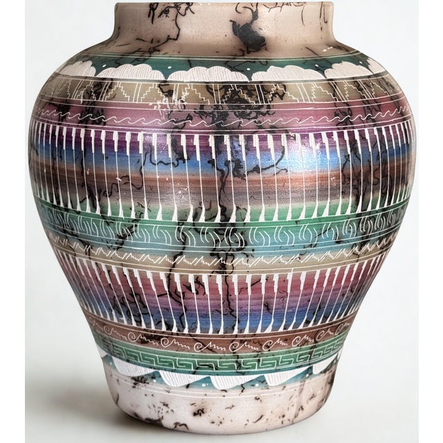 Presenting an exceptional piece of vintage Navajo art by Yolanda White. This is a horse hair vase whereby the artist...