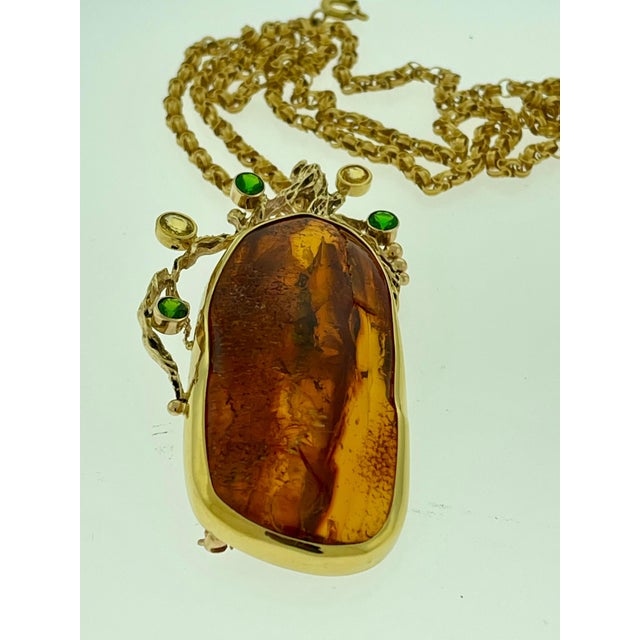 Brown Natural Amber Tsavorite and Yellow Sapphire Necklace / Pin 18 Karat Yellow Gold For Sale - Image 8 of 18