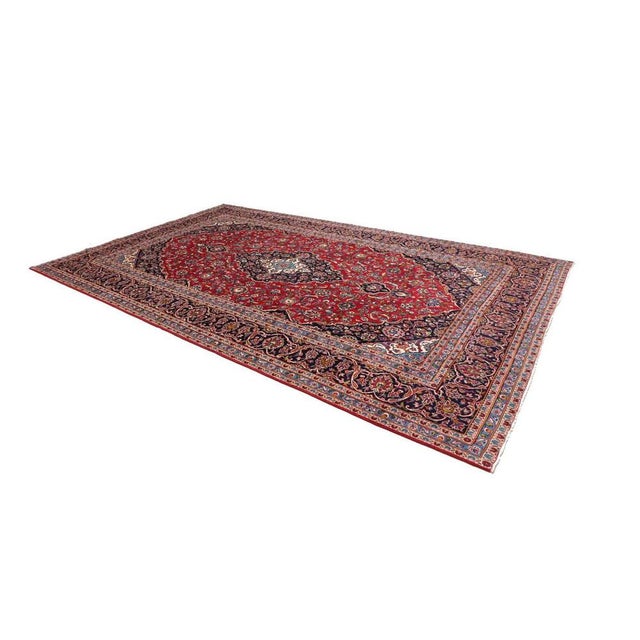 Kashan Rug in Hand-Knotted Wool For Sale - Image 3 of 11