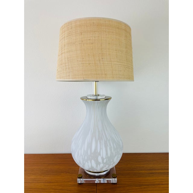 1990s Vintage Murano Glass Frosted White Tortoise Effect Table Lamp by Bauer For Sale - Image 5 of 14