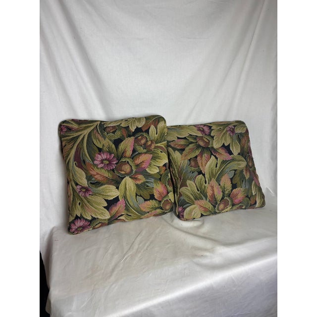 Mid 20th Century Pair of Woven Tapestry Floral Pillows For Sale - Image 5 of 5