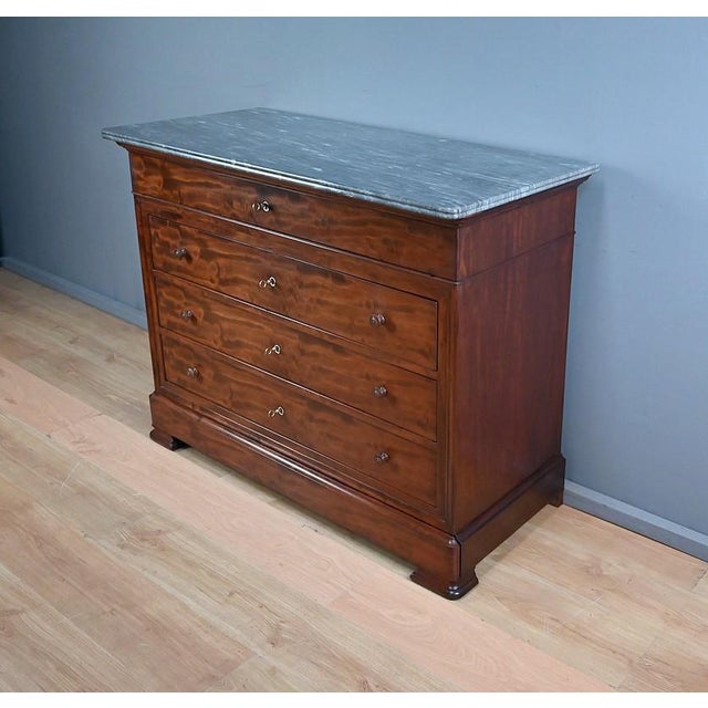 Late 19th Century Louis Philippe Mahogany Chest of Drawers For Sale - Image 3 of 18