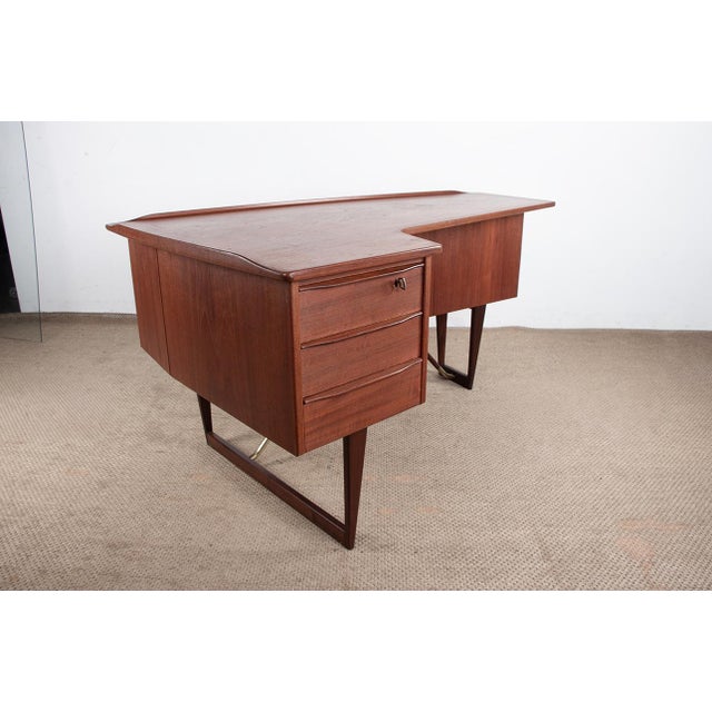 Brown Danish Boomerang Desk in Teak and Brass by Peter Lovig Nielsen for Dansk Design, 1968 For Sale - Image 8 of 18