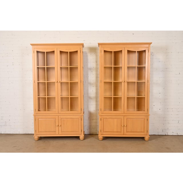 Ethan Allen Arts & Crafts Shaker Maple Lighted Bookcase Cabinet For Sale - Image 10 of 11