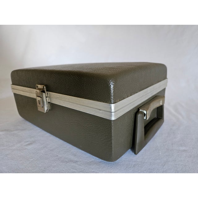 1960s Modern Portable Cocktail Bar Case For Sale - Image 6 of 7