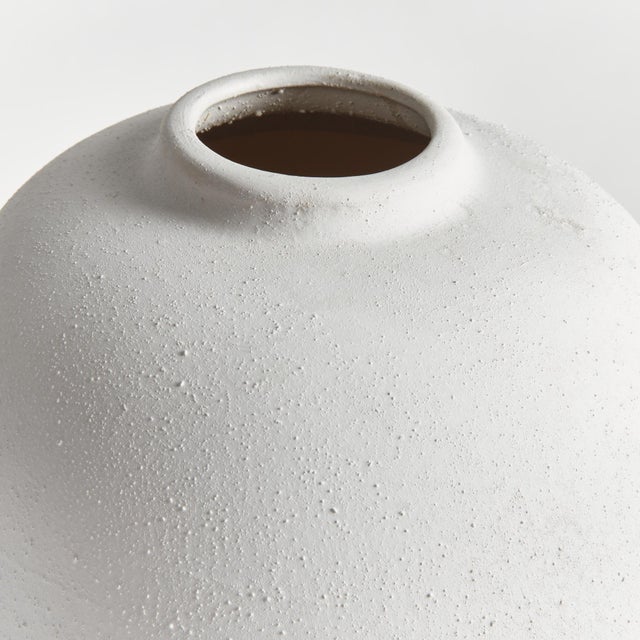 Farmhouse Hawthorn Grande Vase Large For Sale - Image 3 of 3