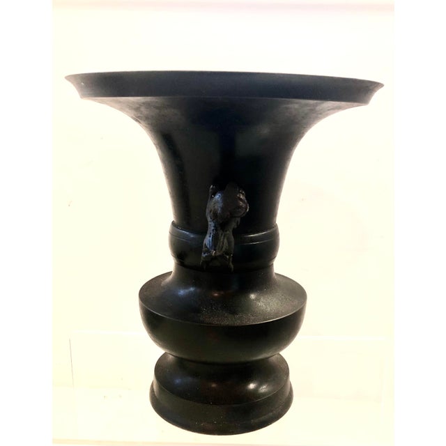 Japanese 19th Century Meiji Japanese Chinese Asian Bronze Metal Vase Foodogs Handles Antique Vintage For Sale - Image 3 of 10