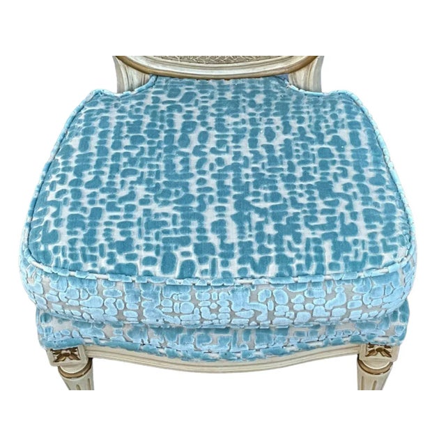 Hollywood Regency Hollywood Regency Era French Style Painted and Gilded Slipper Chairs in Cut Velvet -Pair For Sale - Image 3 of 8