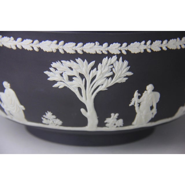 Wedgwood Vintage MCM Wedgwood Black Jasper Sacrifice Bowl For Sale - Image 4 of 5