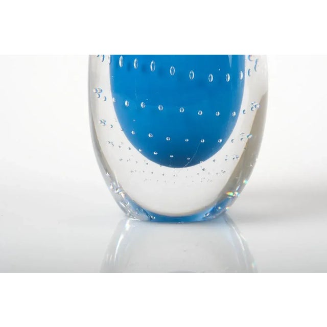 1950s Swedish Modern Glass Vase by Vicke Lindstrand for Kosta, 1950s For Sale - Image 5 of 9