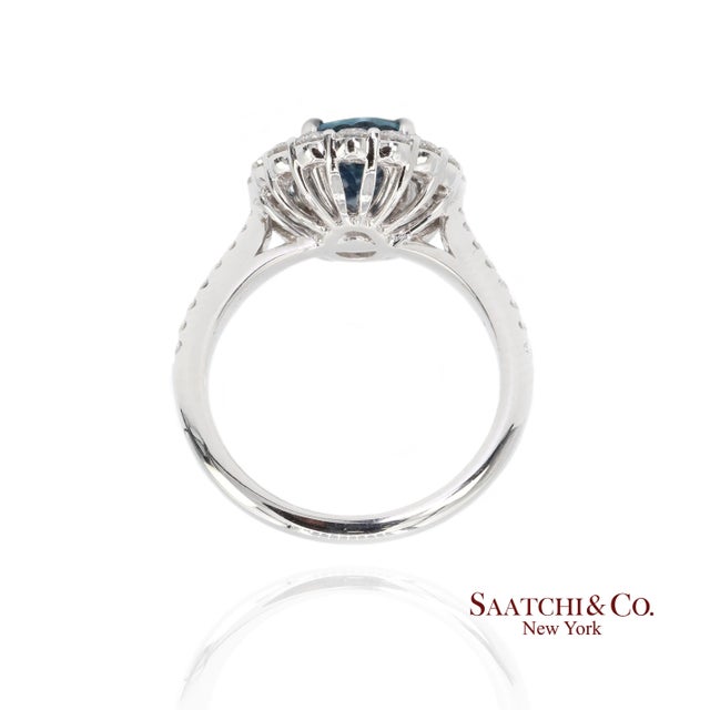 18k White Gold Natural Sapphire and Diamond Ring, Size 6.5 For Sale In New York - Image 6 of 14
