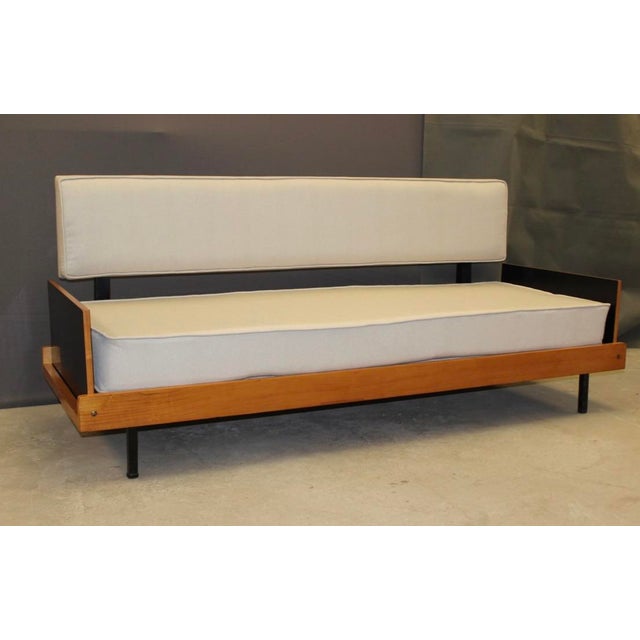 Vintage Sofa in Cherry, 1950 For Sale - Image 9 of 18