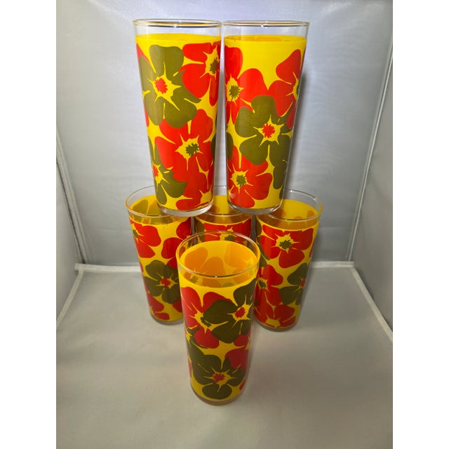1960's Bright and Colorful Hibiscus Flowers Glassware Set- 6 Pieces For Sale - Image 10 of 11