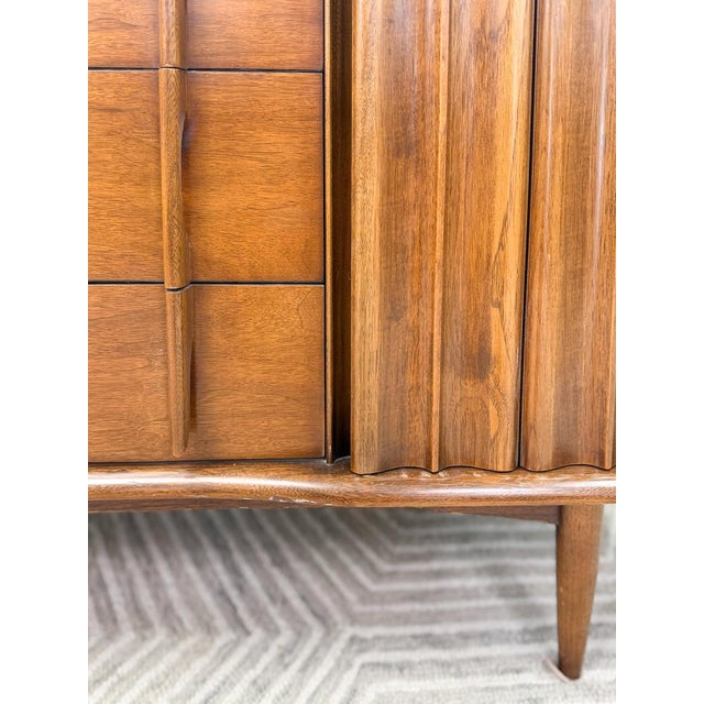 Wood Rare United Furniture MCM Long Dresser Intricate Wood Pulls Vintage Lowboy For Sale - Image 7 of 17