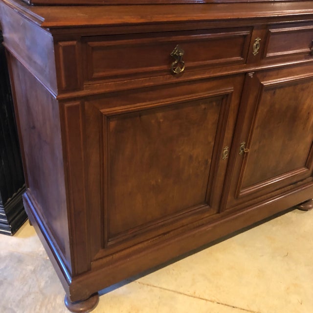 Mid 19th Century French Louis Philippe Buffet à Deux Corps For Sale - Image 4 of 9